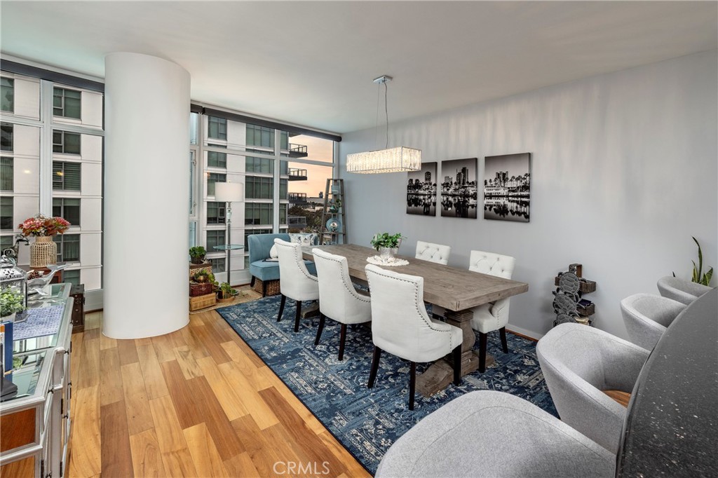 400 W Ocean Boulevard 902