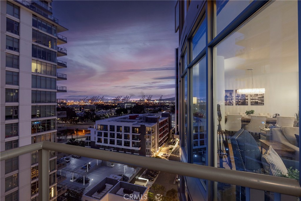 400 W Ocean Boulevard 902