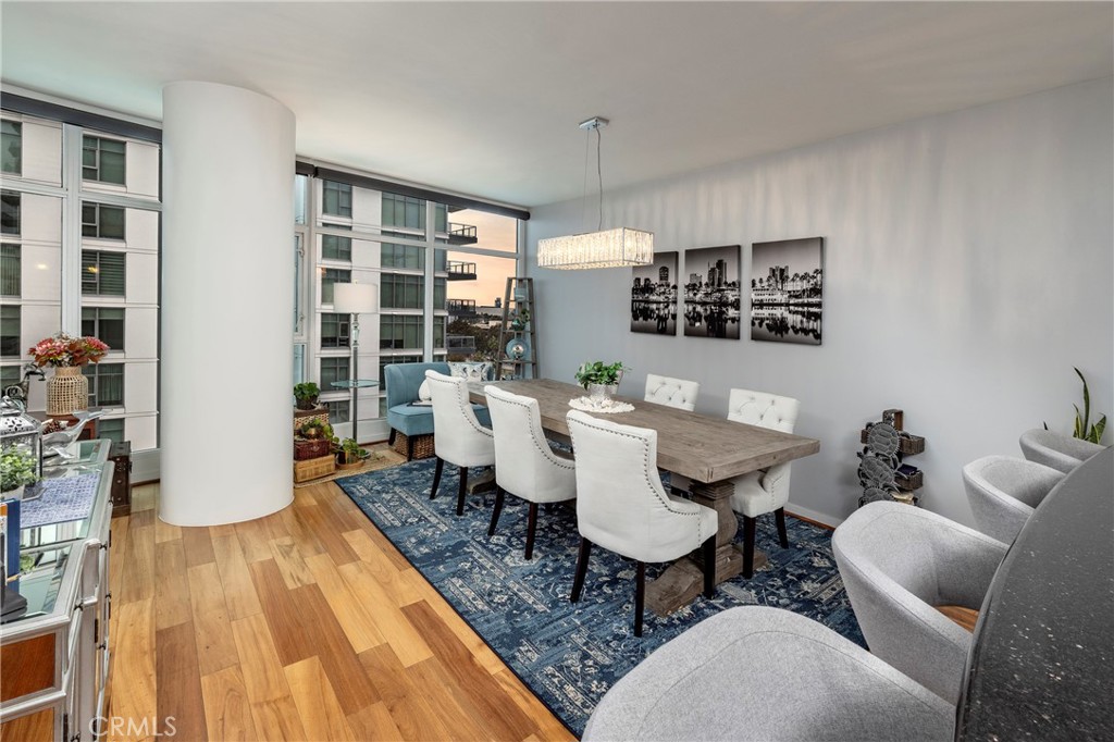 400 W Ocean Boulevard 902