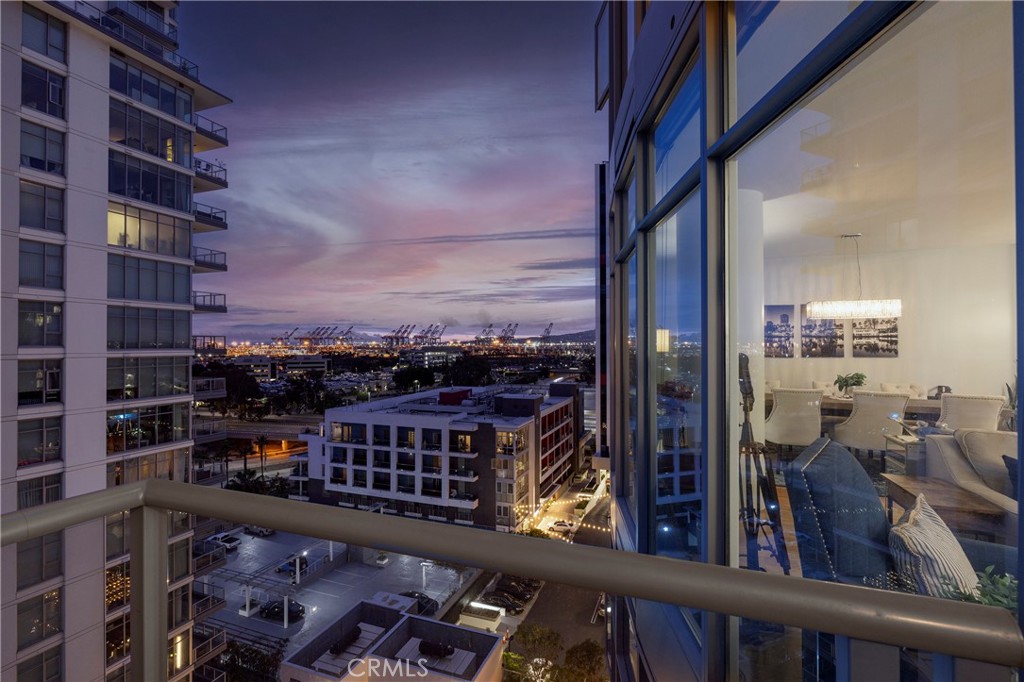 400 W Ocean Boulevard 902