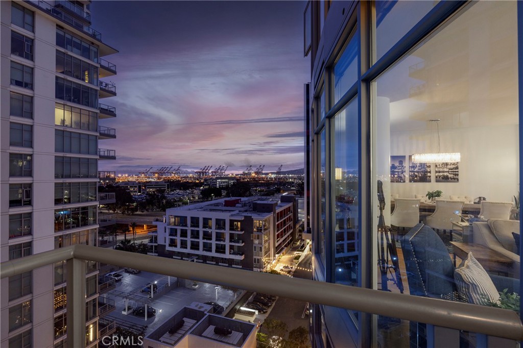 400 W Ocean Boulevard 902