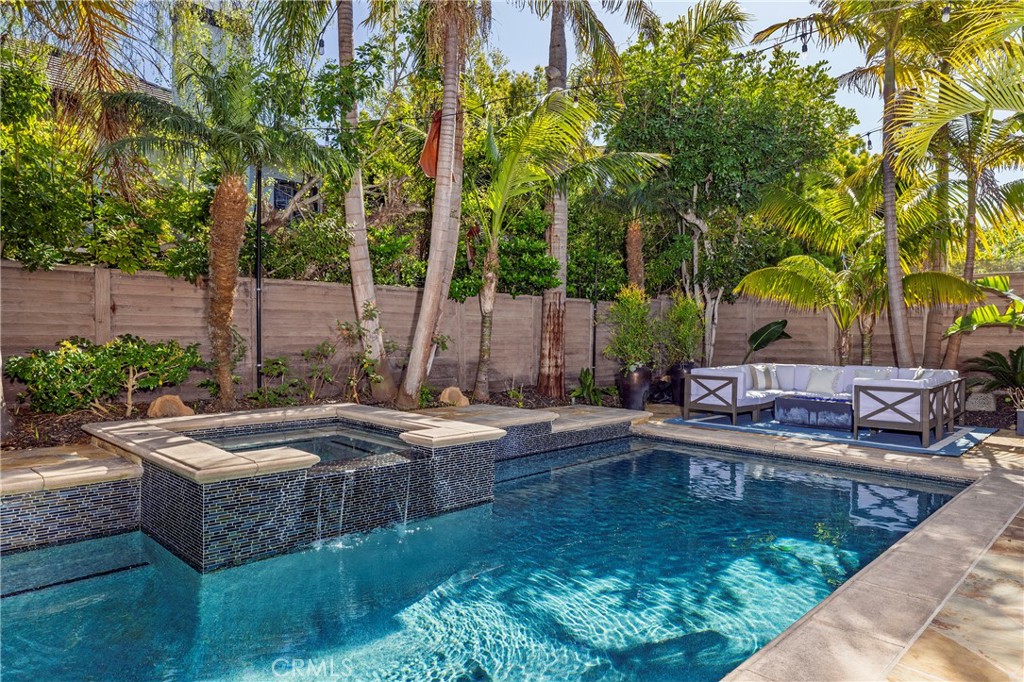 6592 Silverspur Lane