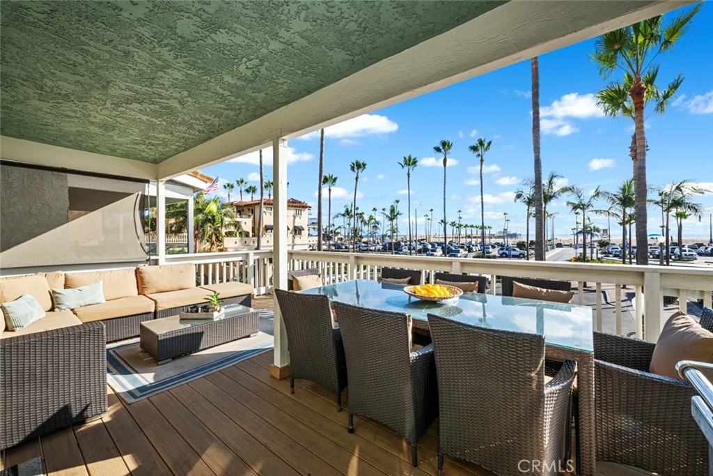 700 E Oceanfront