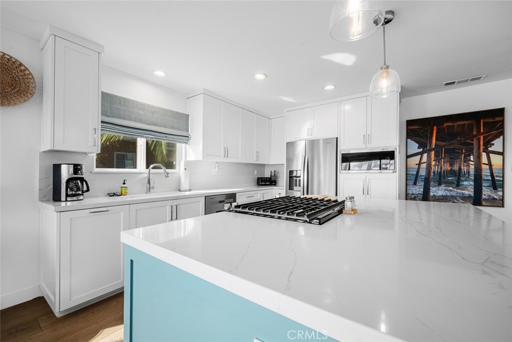 700 E Oceanfront