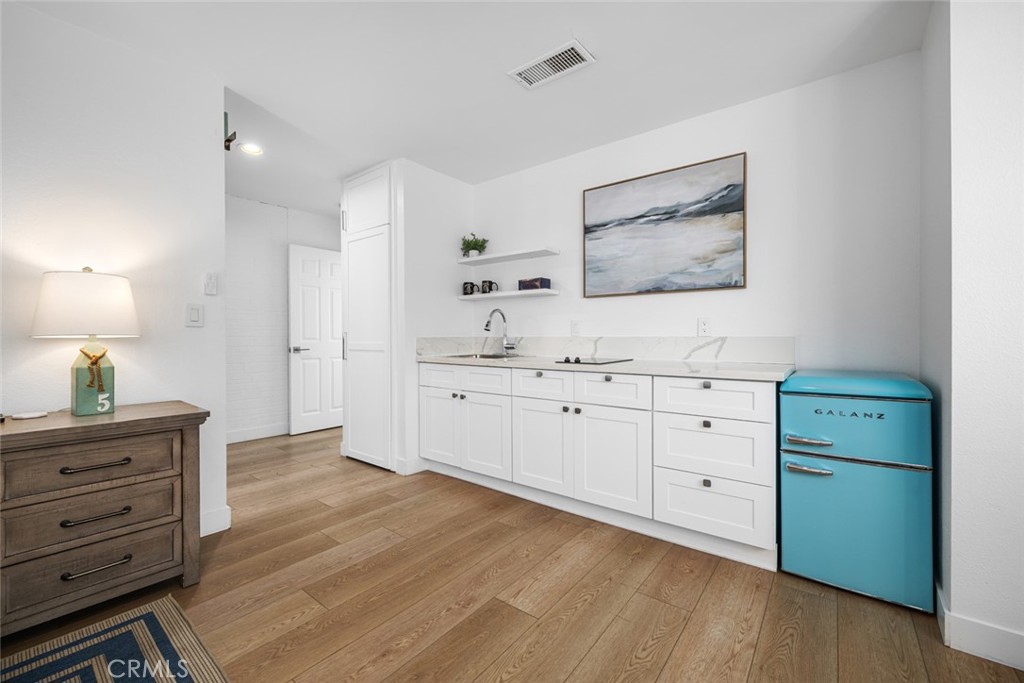 700 E Oceanfront
