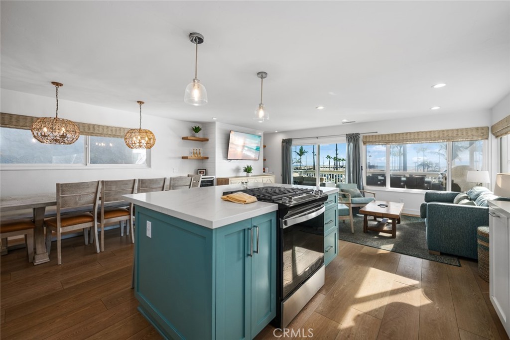 700 E Oceanfront