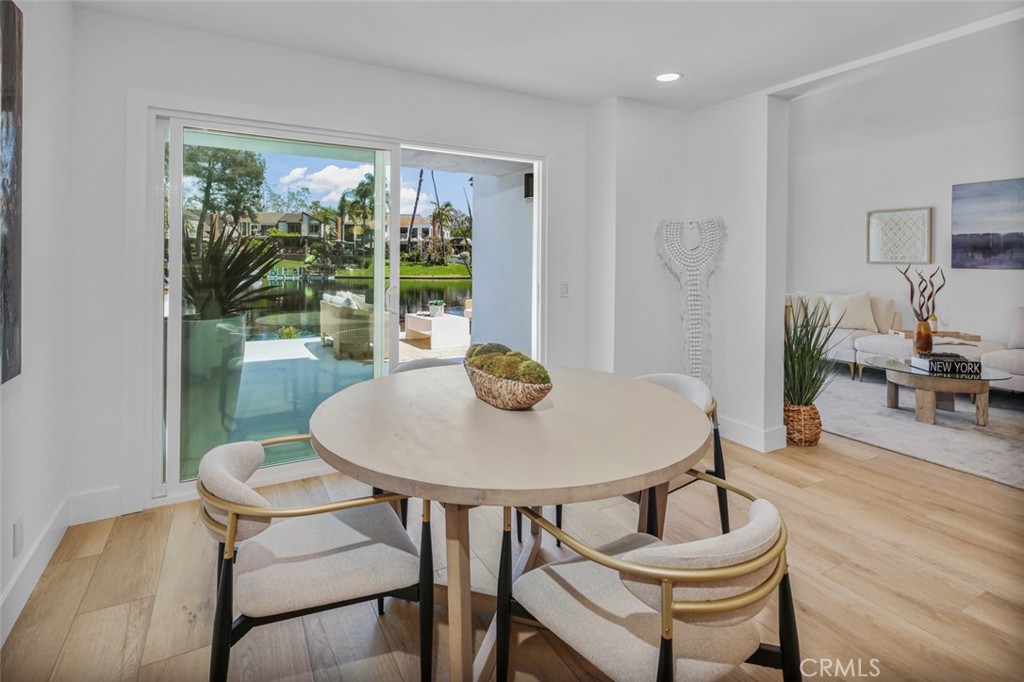 22526 Lake Forest Lane