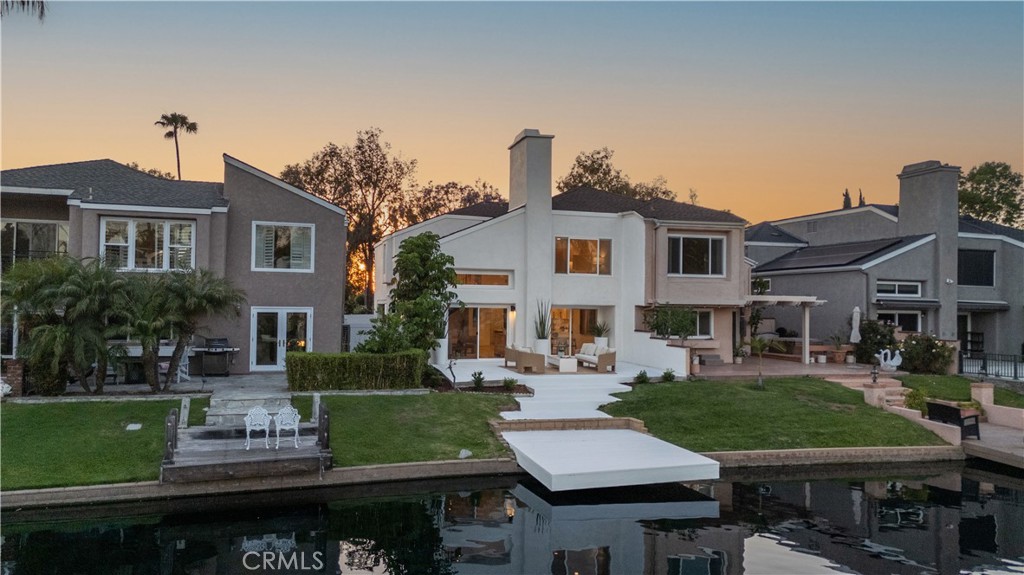22526 Lake Forest Lane