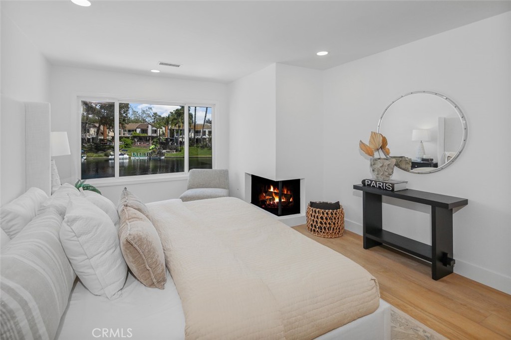 22526 Lake Forest Lane