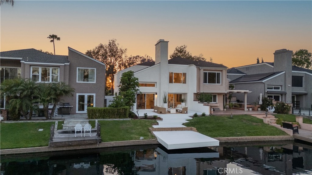 22526 Lake Forest Lane