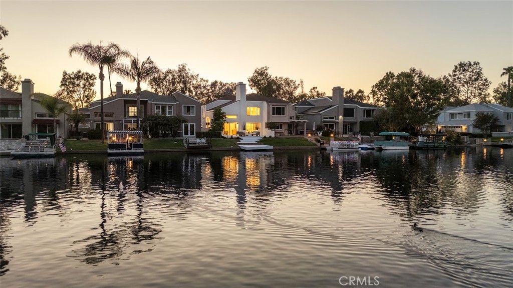 22526 Lake Forest Lane