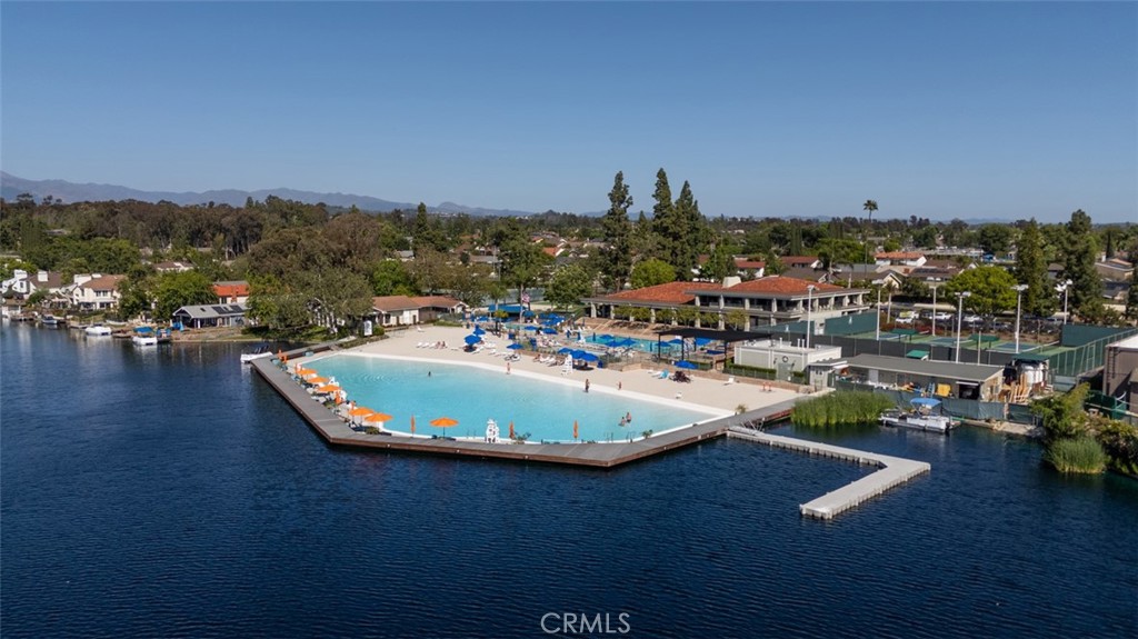 22526 Lake Forest Lane