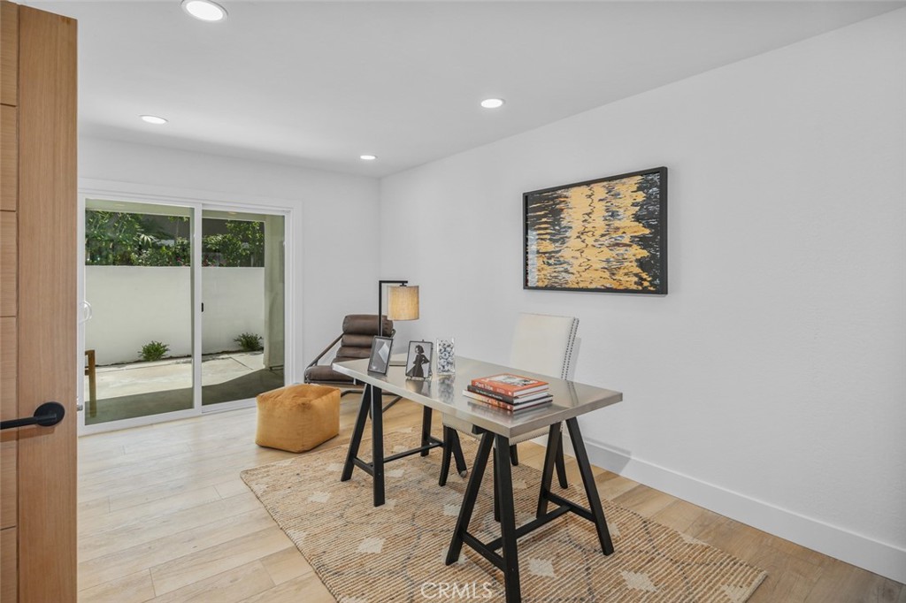 22526 Lake Forest Lane