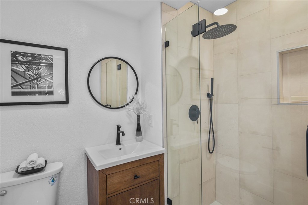 22526 Lake Forest Lane