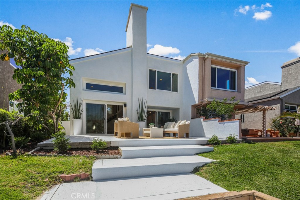 22526 Lake Forest Lane