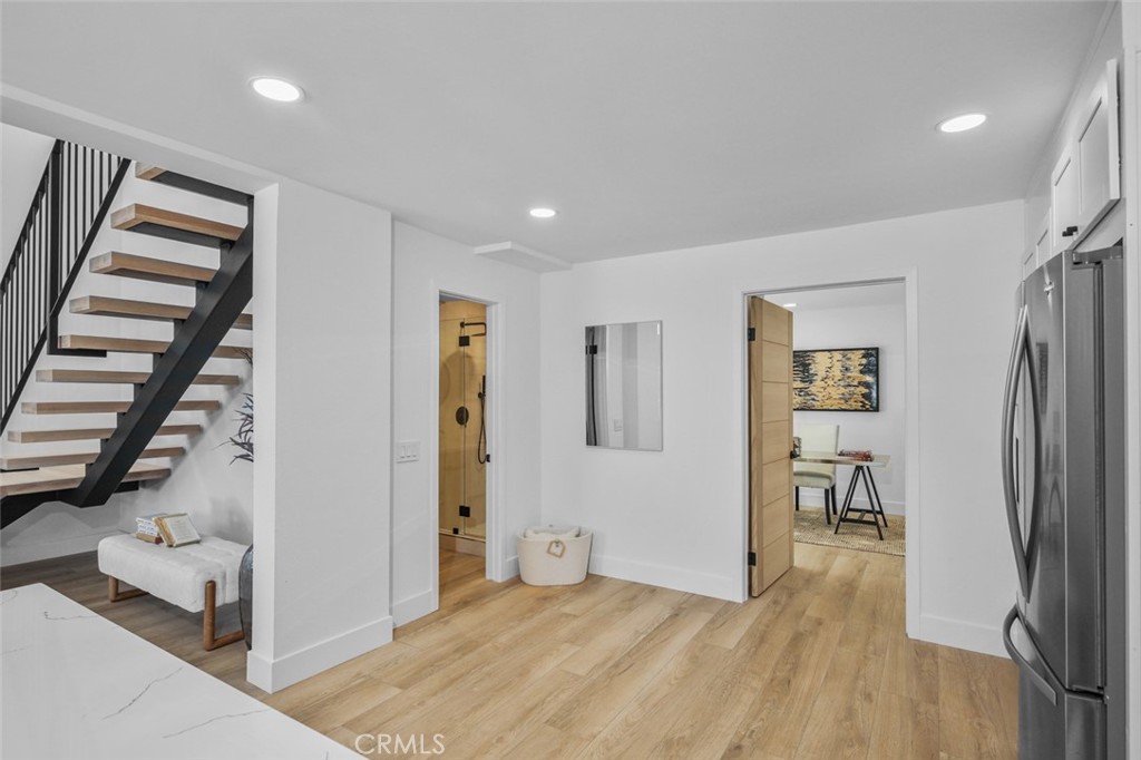 22526 Lake Forest Lane