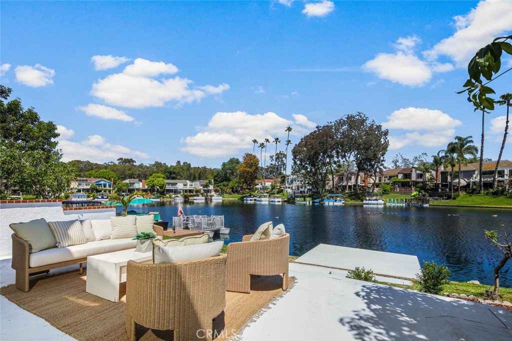 22526 Lake Forest Lane