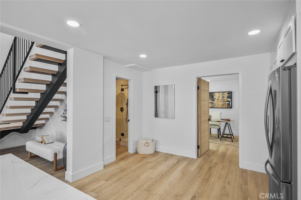 22526 Lake Forest Lane