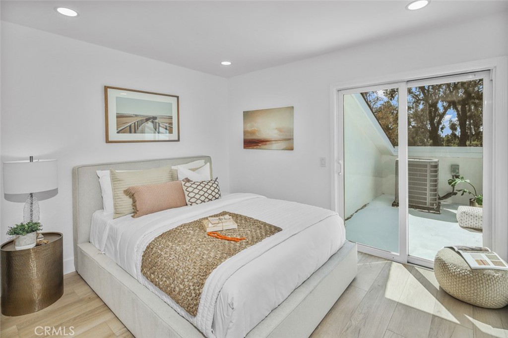 22526 Lake Forest Lane