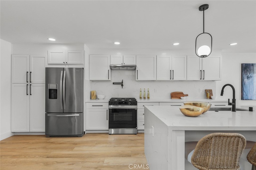 22526 Lake Forest Lane