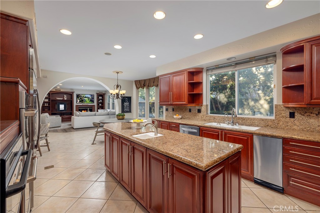 6471 Frampton Circle