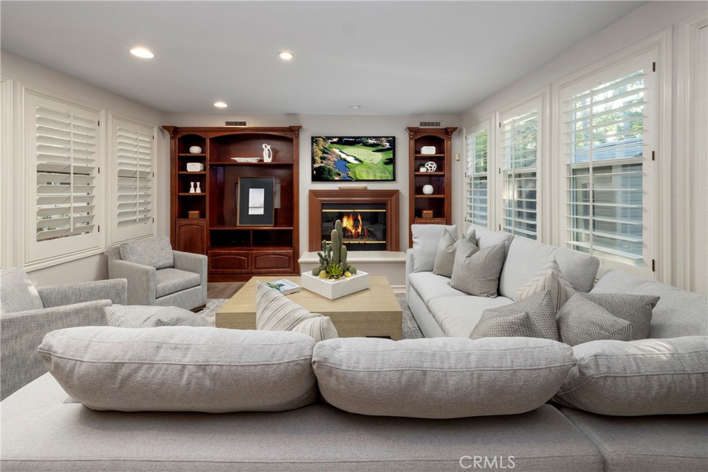 6471 Frampton Circle