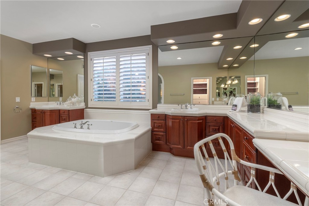 6471 Frampton Circle