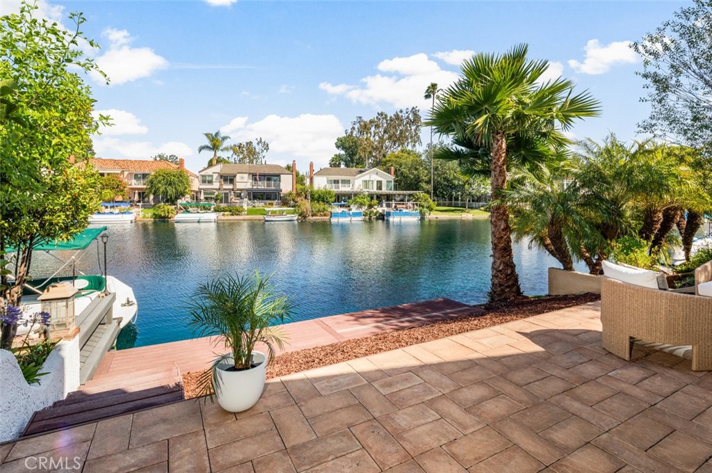 22627 Lakeside Lane