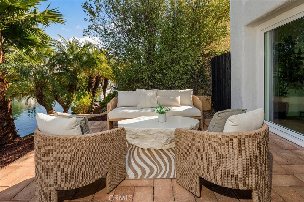22627 Lakeside Lane