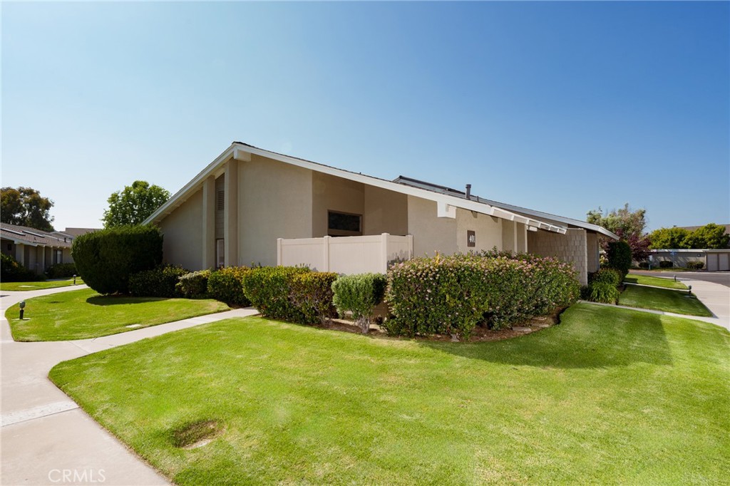 8766 401 Tulare Drive 4