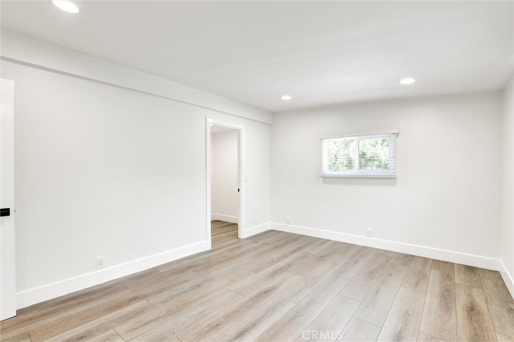 32742 Alipaz Street 23