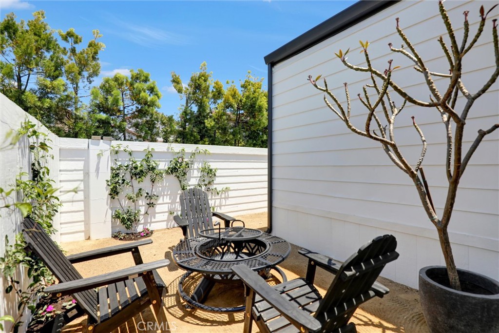 32742 Alipaz Street 23