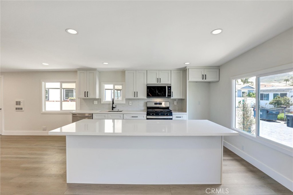 32742 Alipaz Street 23