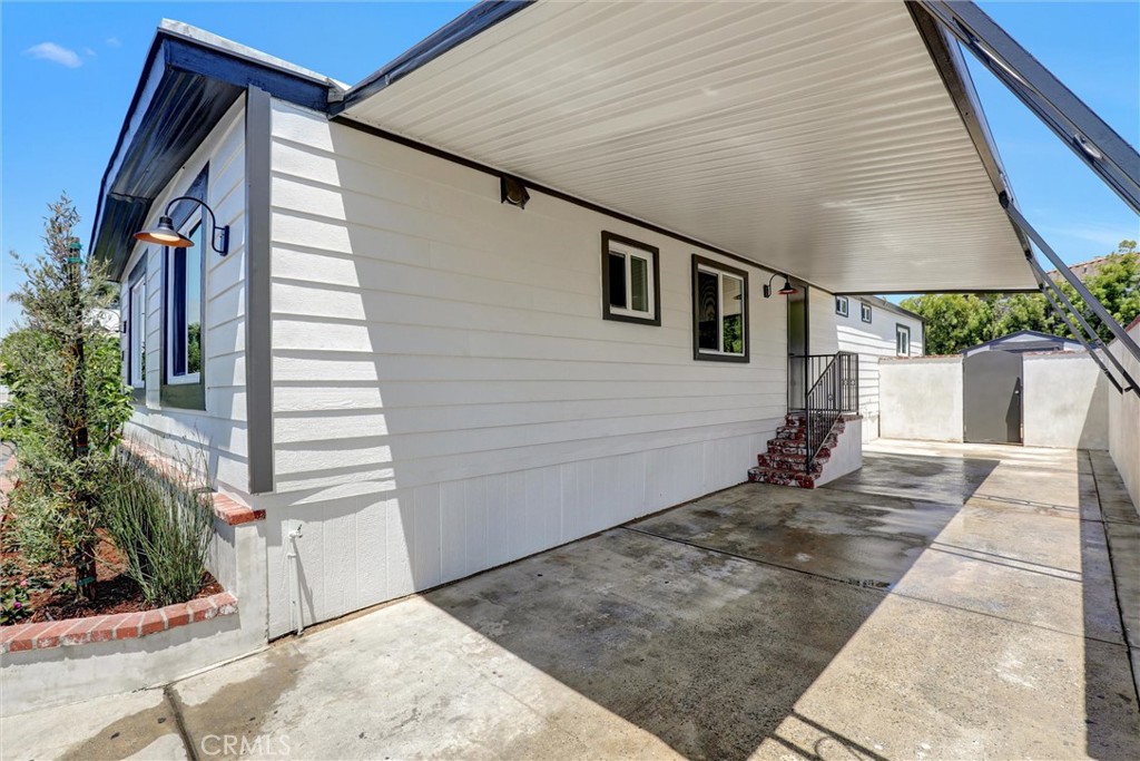 32742 Alipaz Street 23