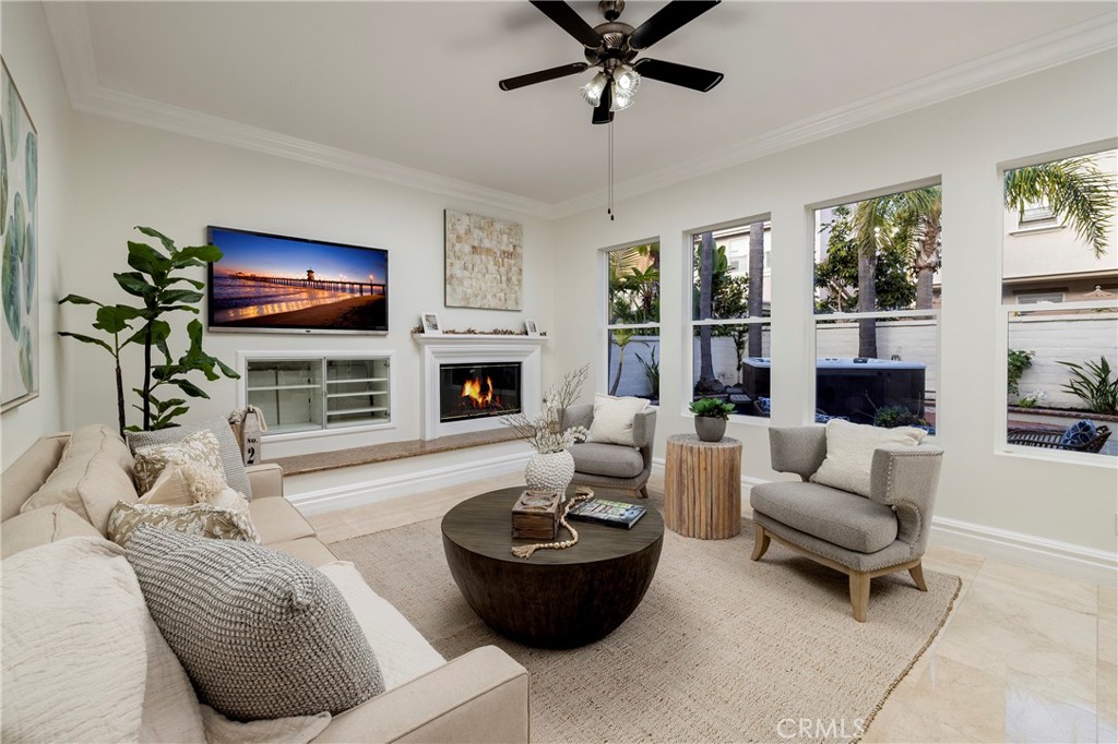 19084 Redford Lane