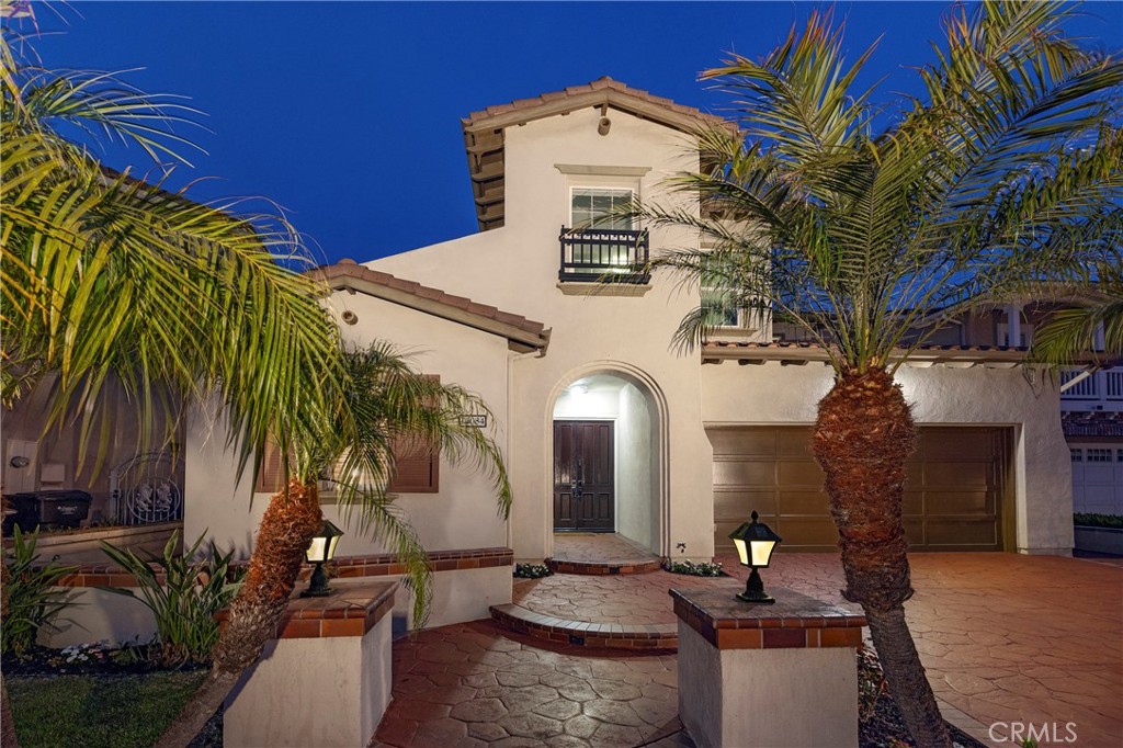 19084 Redford Lane