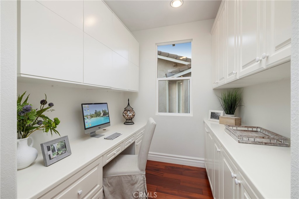 19084 Redford Lane