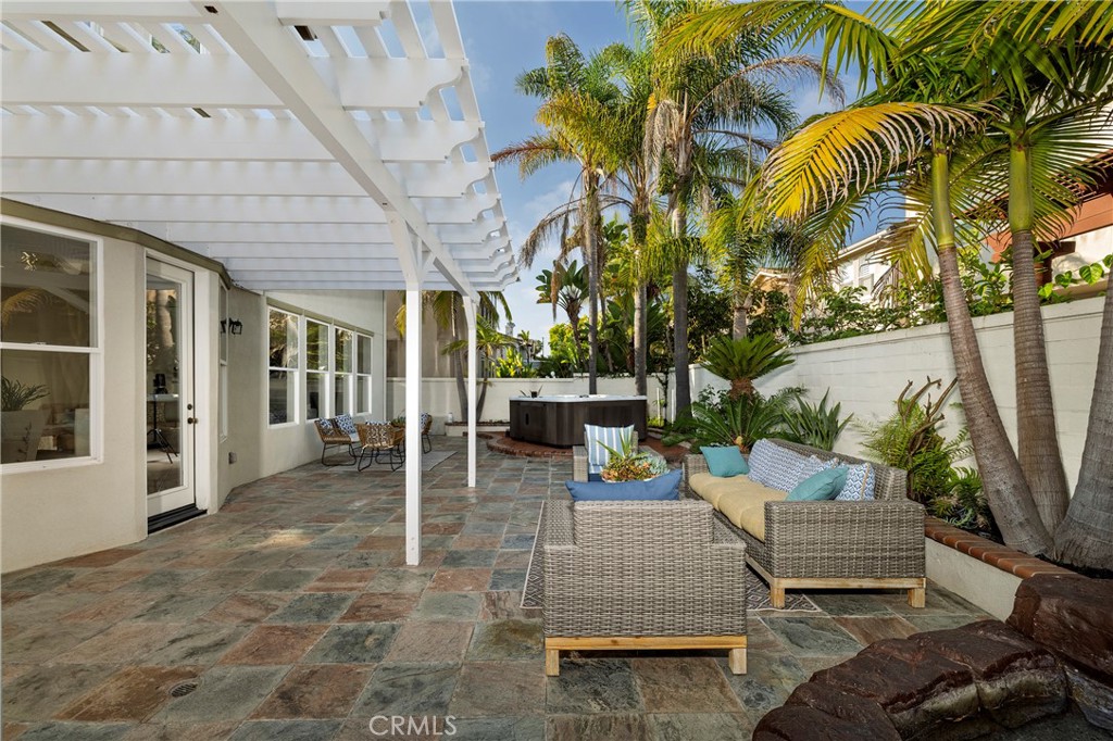 19084 Redford Lane