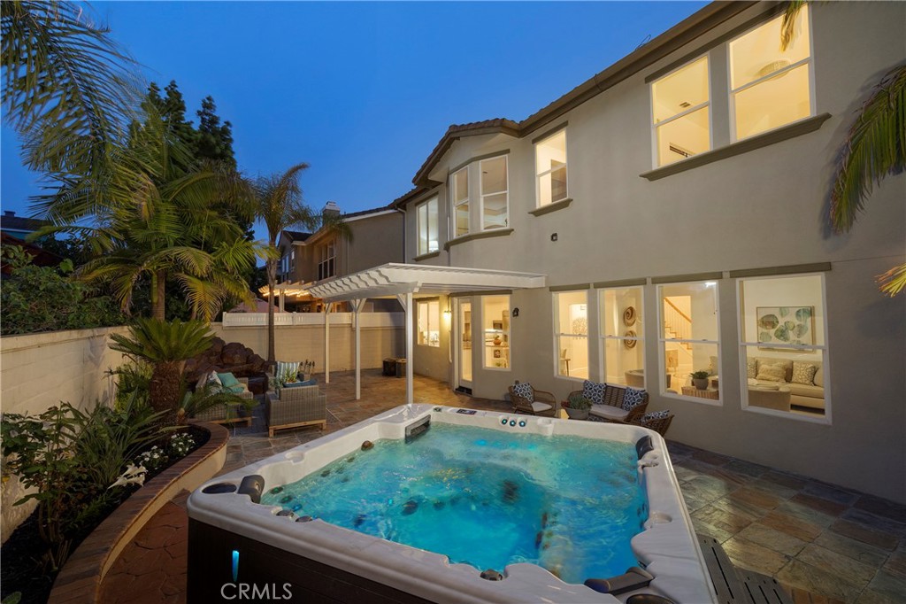 19084 Redford Lane