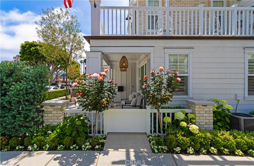 521 Poinsettia Avenue
