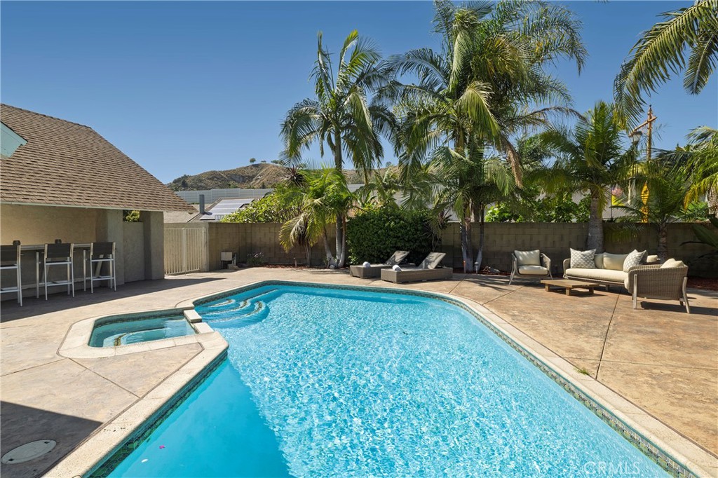 7772 E Northfield Avenue