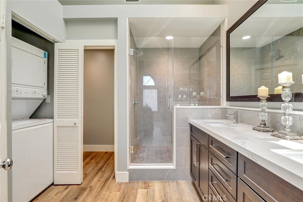 25072 Leucadia Street E