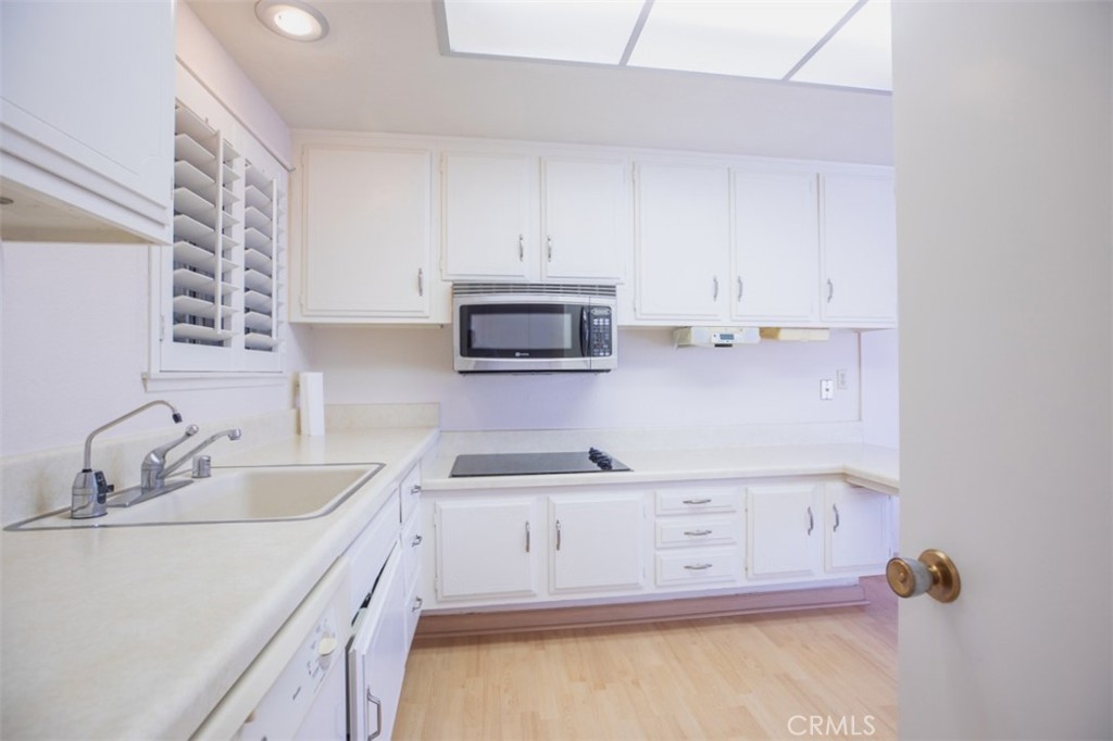 2184 #D Via Mariposa E. D