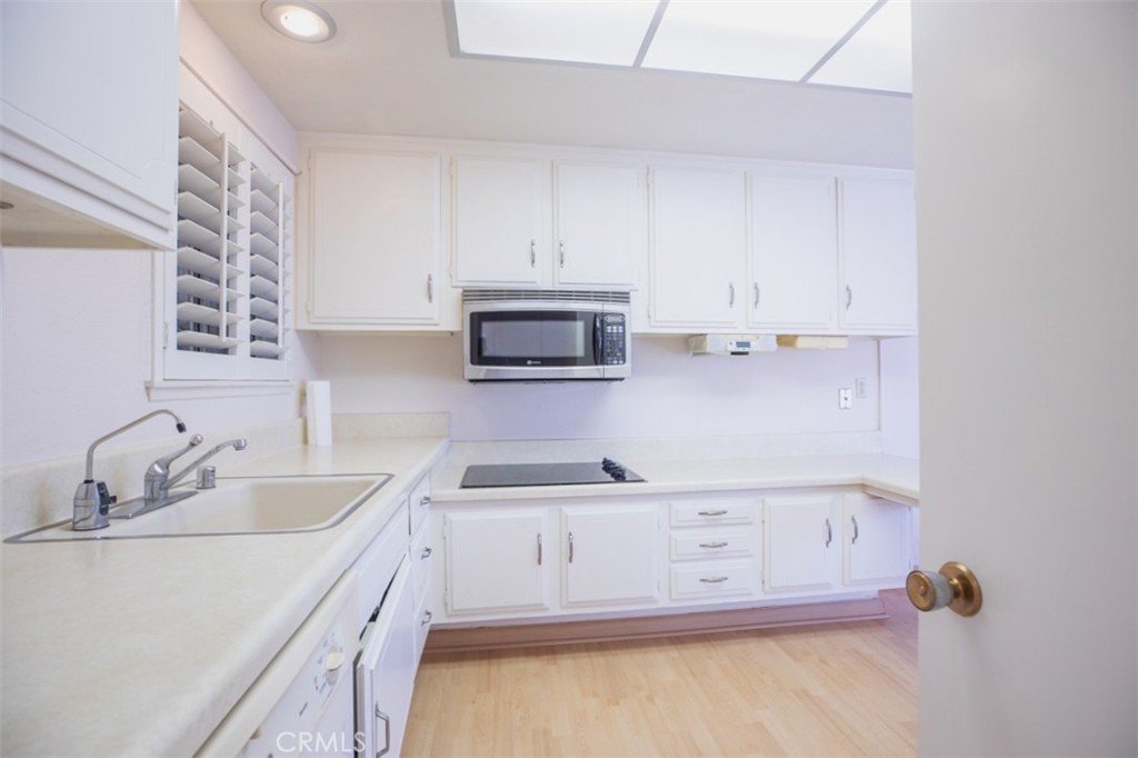 2184 #D Via Mariposa E. D