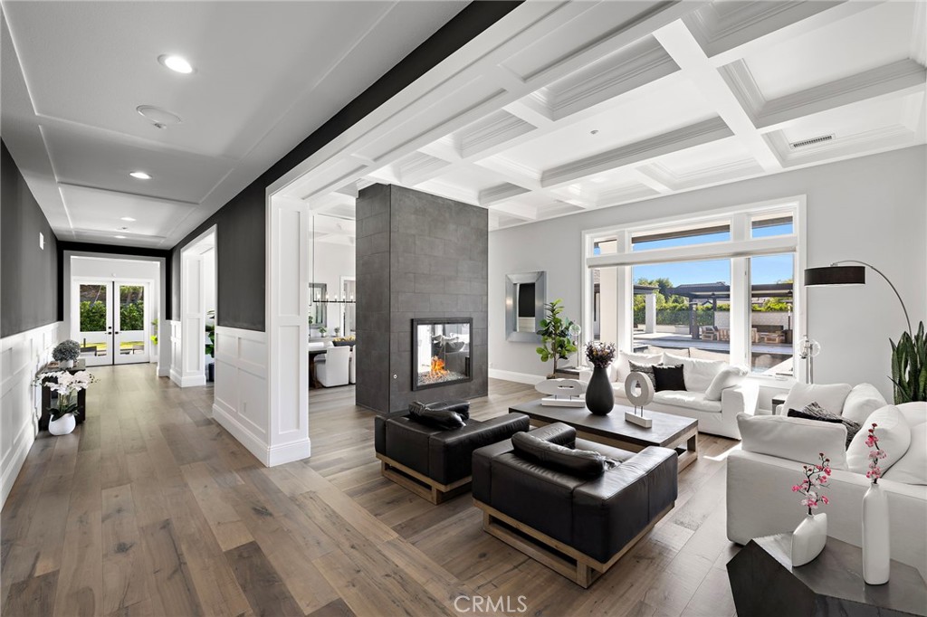 1 Falconridge Drive