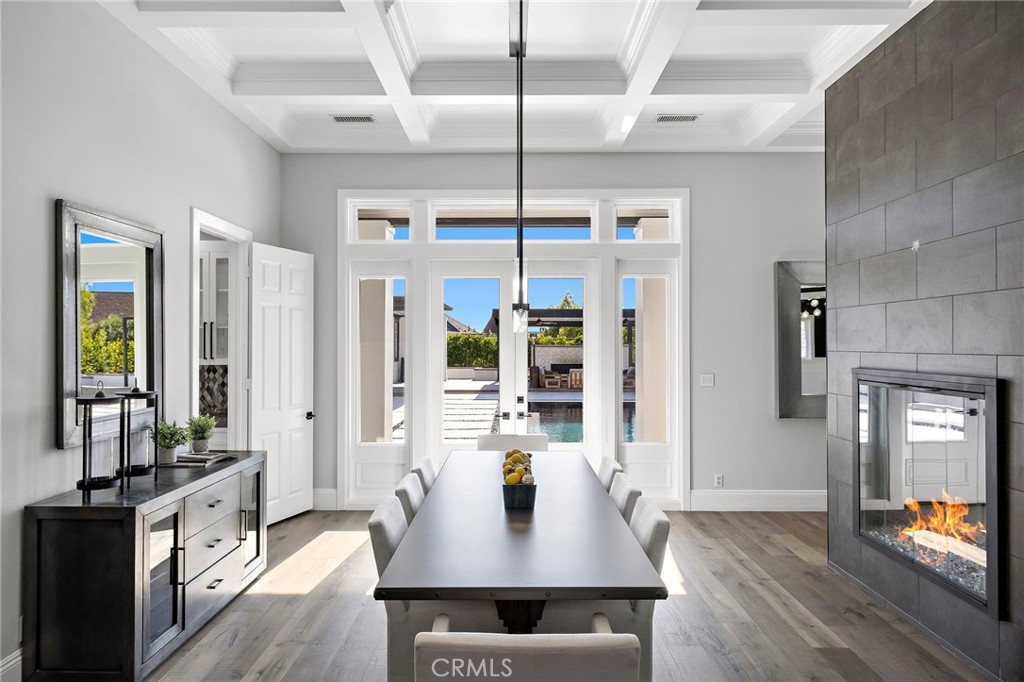 1 Falconridge Drive