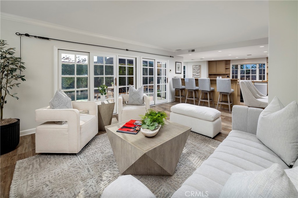 4196 Shorebreak Drive