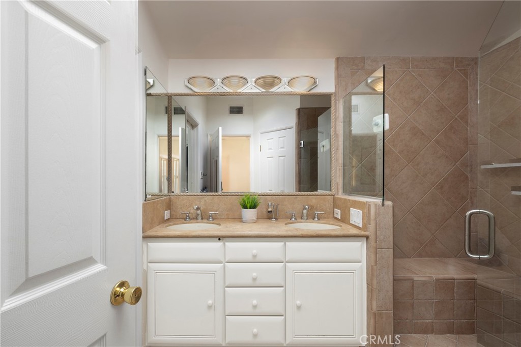 2911 Walker Lee Drive