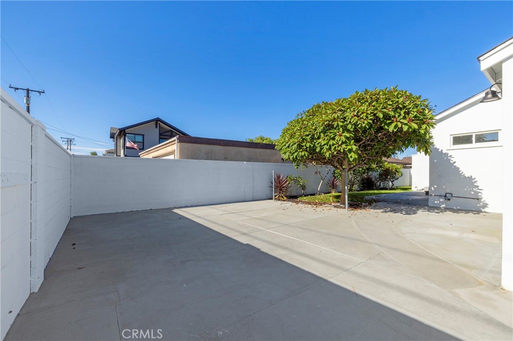 1821 Lake Street