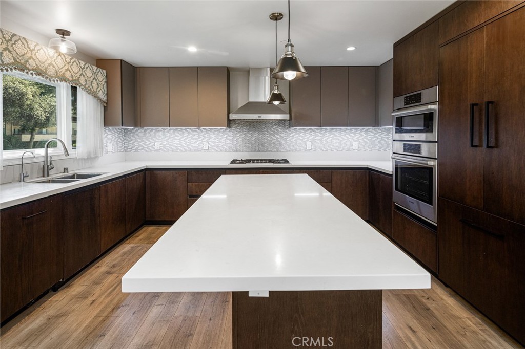 188 S Sierra Madre Boulevard 8